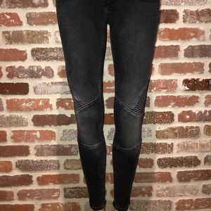 Black skinny jean size 2